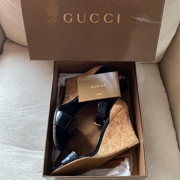 Authentic Gucci 3” Patent Leather Wedge Sandals - Picture 7 of 7